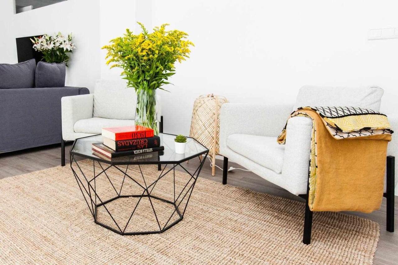 Isg Apartments Downtown Family Haven Free Parking Spot Seville Exterior photo
