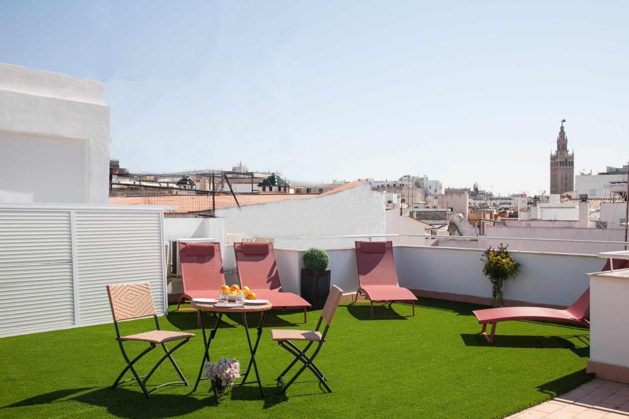 Isg Apartments Downtown Family Haven Free Parking Spot Seville Exterior photo